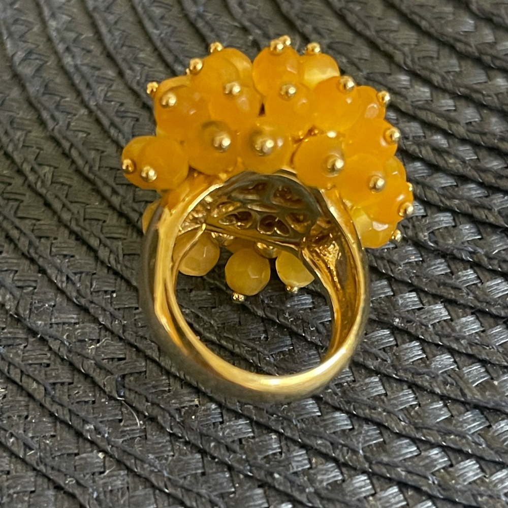 Large Yellow Cluster Ring - Picture 3 of 4